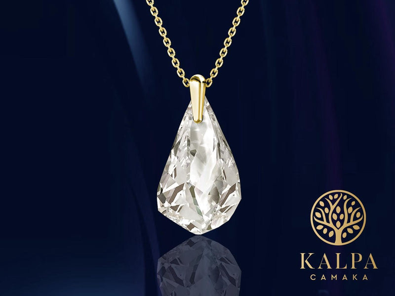 Yolora Dames Ketting met Kalpa Camaka Kristal Hanger - Goudkleurig - 18K Geelgoud Verguld - Vrouwen Collier Goud - Sieraden - Halsketting - Luxe Giftbox - Geschenkdoos - Cadeau doos - Exclusieve Geschenkverpakking - Mooie Cadeauverpakking