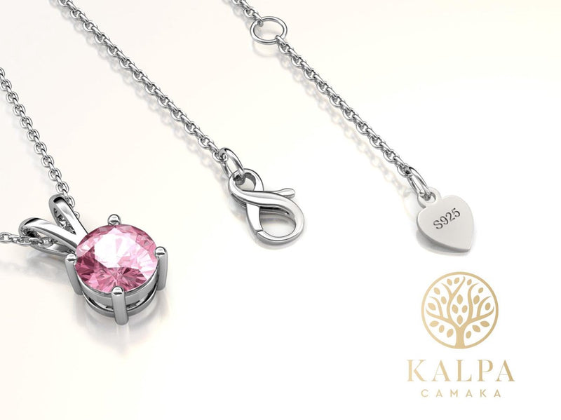 Yolora Dames Ketting met Roze Kalpa Camaka Kristal Hanger - Zilver kleurig - 18K Witgoud Verguld - Cadeauverpakking