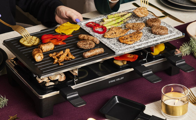 StangVollby ANDRA Gourmet Set voor 8 Personen - Gourmetstel - Elektrische Reversible Grill- en Bakplaat - Raclette Gourmetset - Grillen - Bakken - Anti-aanbaklaag - Zwart - Kunststof - Kerst Tafelen - Gourmetstellen - Gourmet pannetjes - 1500W