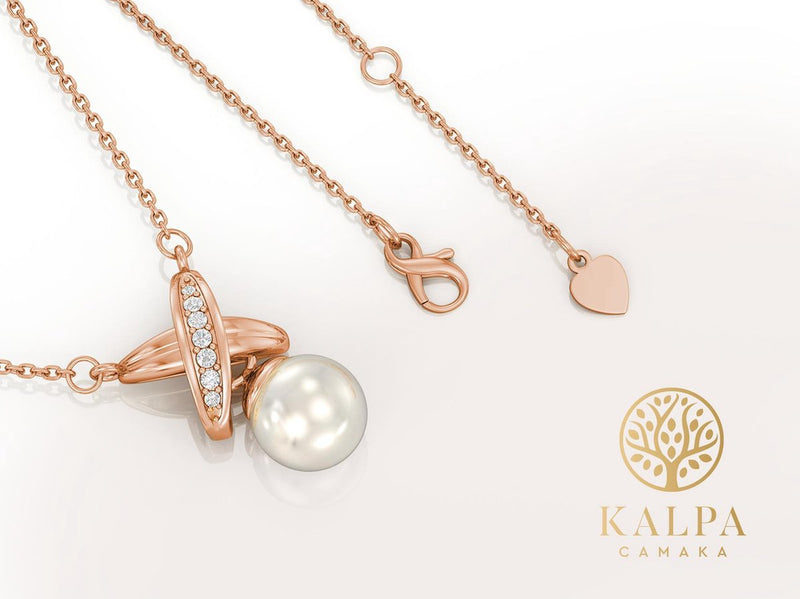 Yolora Dames Ketting met Hanger - Kalpa Camaka Parel en Kristallen - Rosé kleurig - 18K Roségoud Verguld - Vrouwen Collier Rose Gold - Sieraden - Luxe Giftbox - Geschenkdoos - Cadeau doos - Exclusieve Geschenkverpakking - Mooie Cadeauverpakking