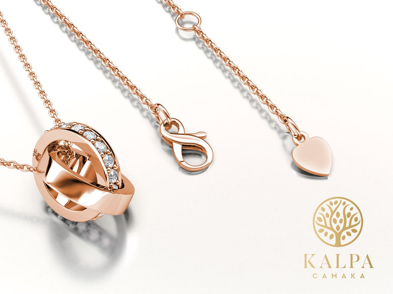 Yolora Kids Ketting - Hanger Ringen - Kalpa Camaka Kristallen - Rosé kleurig - 18K Roségoud Verguld - Kind - Meisjes Collier Rose Gold - Sieraden Kinderen - Luxe Giftbox - Geschenkdoos - Cadeau doos - Geschenkverpakking - Mooie Cadeauverpakking