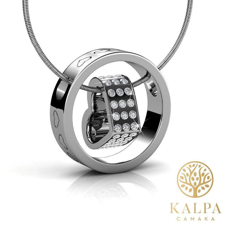 Yolora Dames Ketting met Hartjes Hanger en Kalpa Camaka Kristallen - Zilver kleurig - 18K Witgoud Verguld - Cadeauverpakking