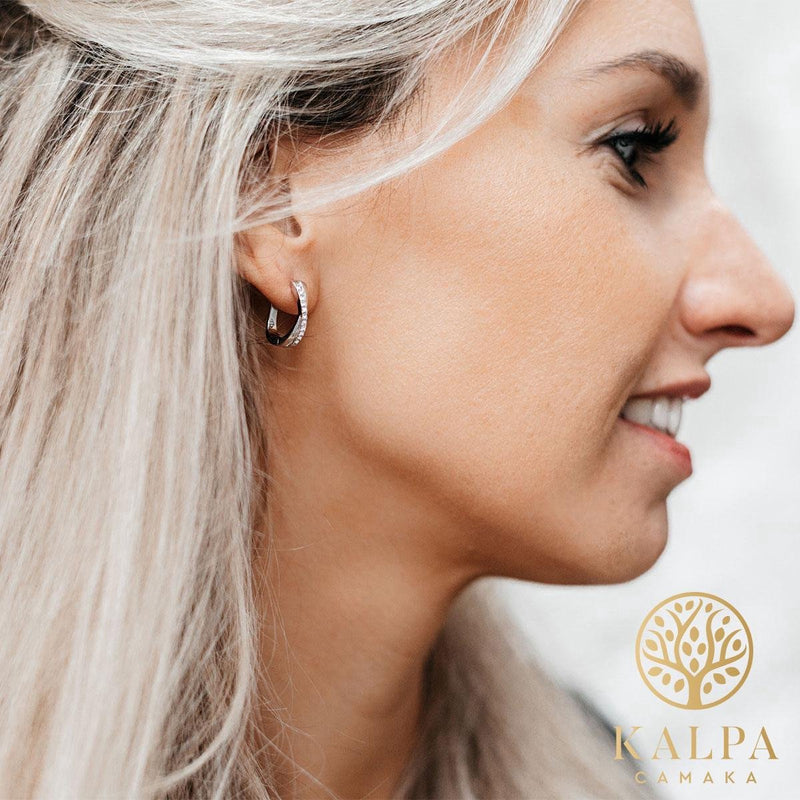 Yolora Ladies Earrings With Kalpa Camaka Crystals - Silver colored - 18k White gold Gilt - Women earrings silver - Jewelry - Luxury Giftbox - Gift box - Gift Box - Exclusive Gift Packing - Beautiful Gift Packing