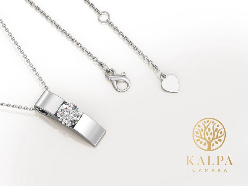 Yolora Dames Ketting met Hanger - Kalpa Camaka Kristal - Zilverkleurig - 18K Witgoud Verguld - Vrouwen Collier Zilver - Sieraden - Halsketting - Luxe Giftbox - Geschenkdoos - Cadeau doos - Exclusieve Geschenkverpakking - Mooie Cadeauverpakking