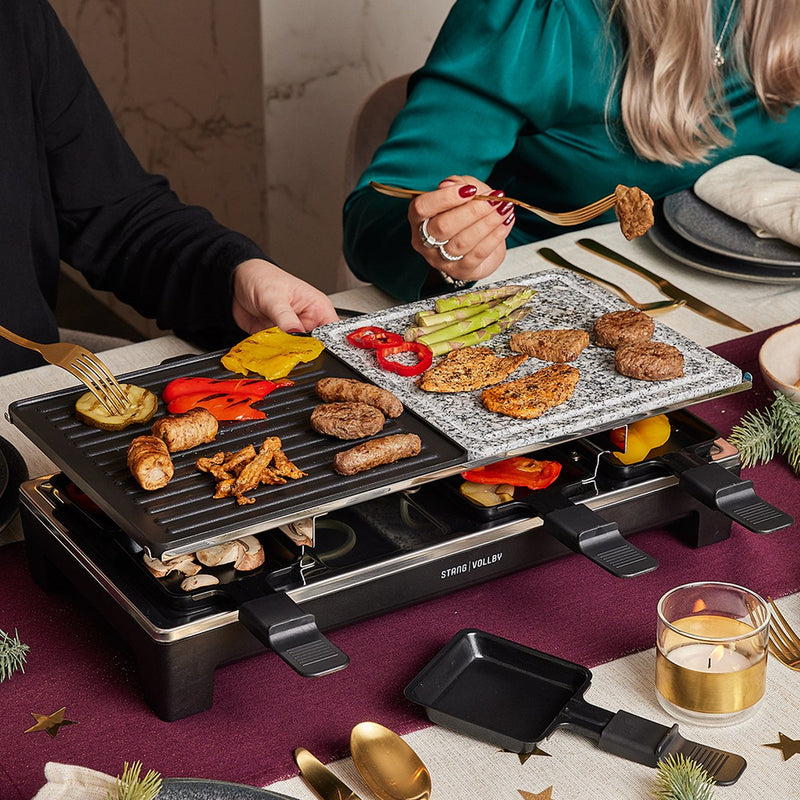 StangVollby ANDRA Gourmet Set voor 8 Personen - Gourmetstel - Elektrische Reversible Grill- en Bakplaat - Raclette Gourmetset - Grillen - Bakken - Anti-aanbaklaag - Zwart - Kunststof - Kerst Tafelen - Gourmetstellen - Gourmet pannetjes - 1500W